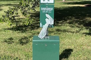 Pet waste station